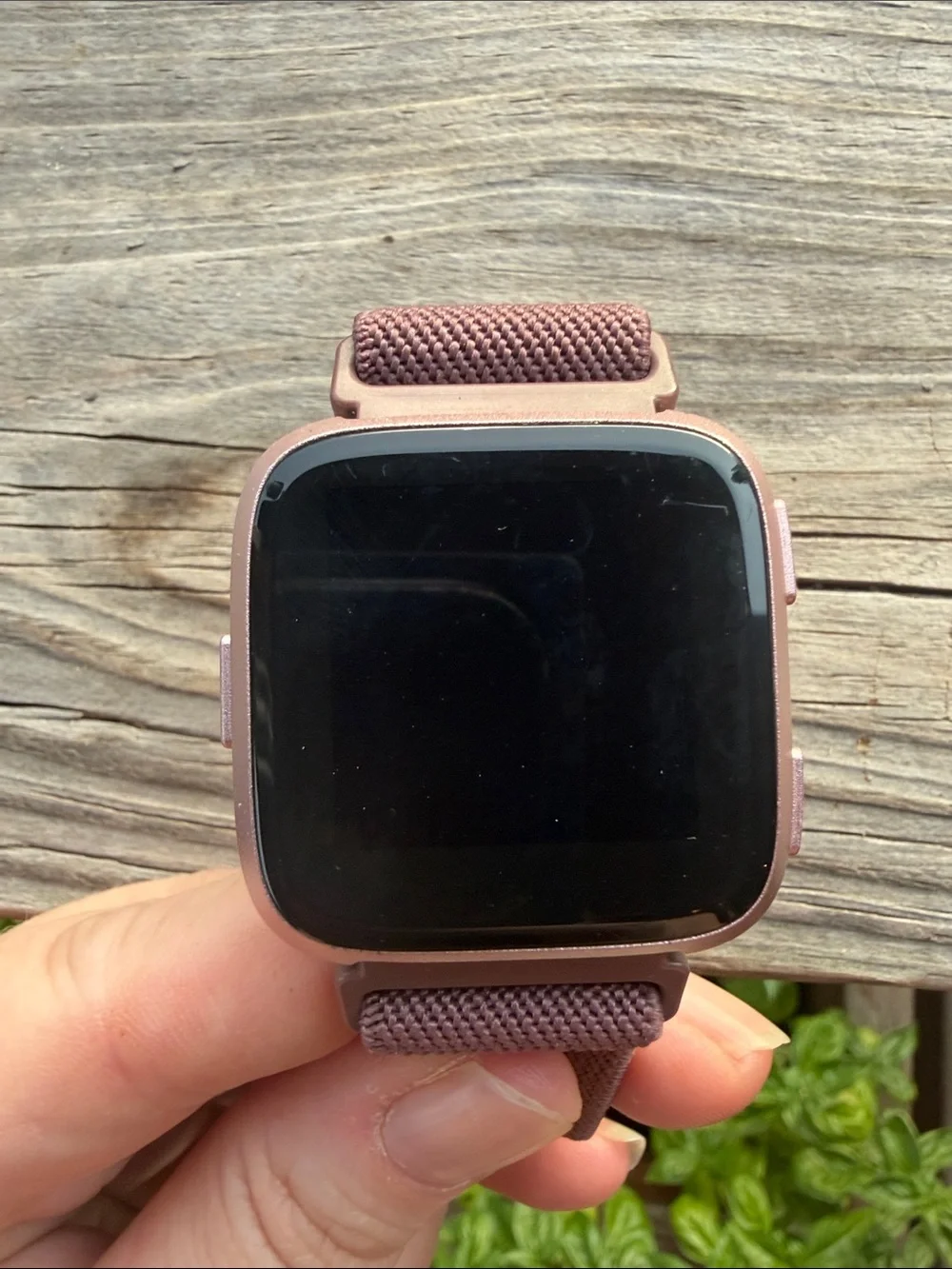 fitbit smartwatch rose